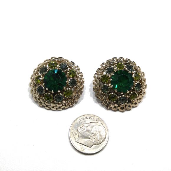 Weiss Emerald Green Rhinestone Earrings, Peridot Rhinestones, 1950s Vintage - Picture 4 of 10